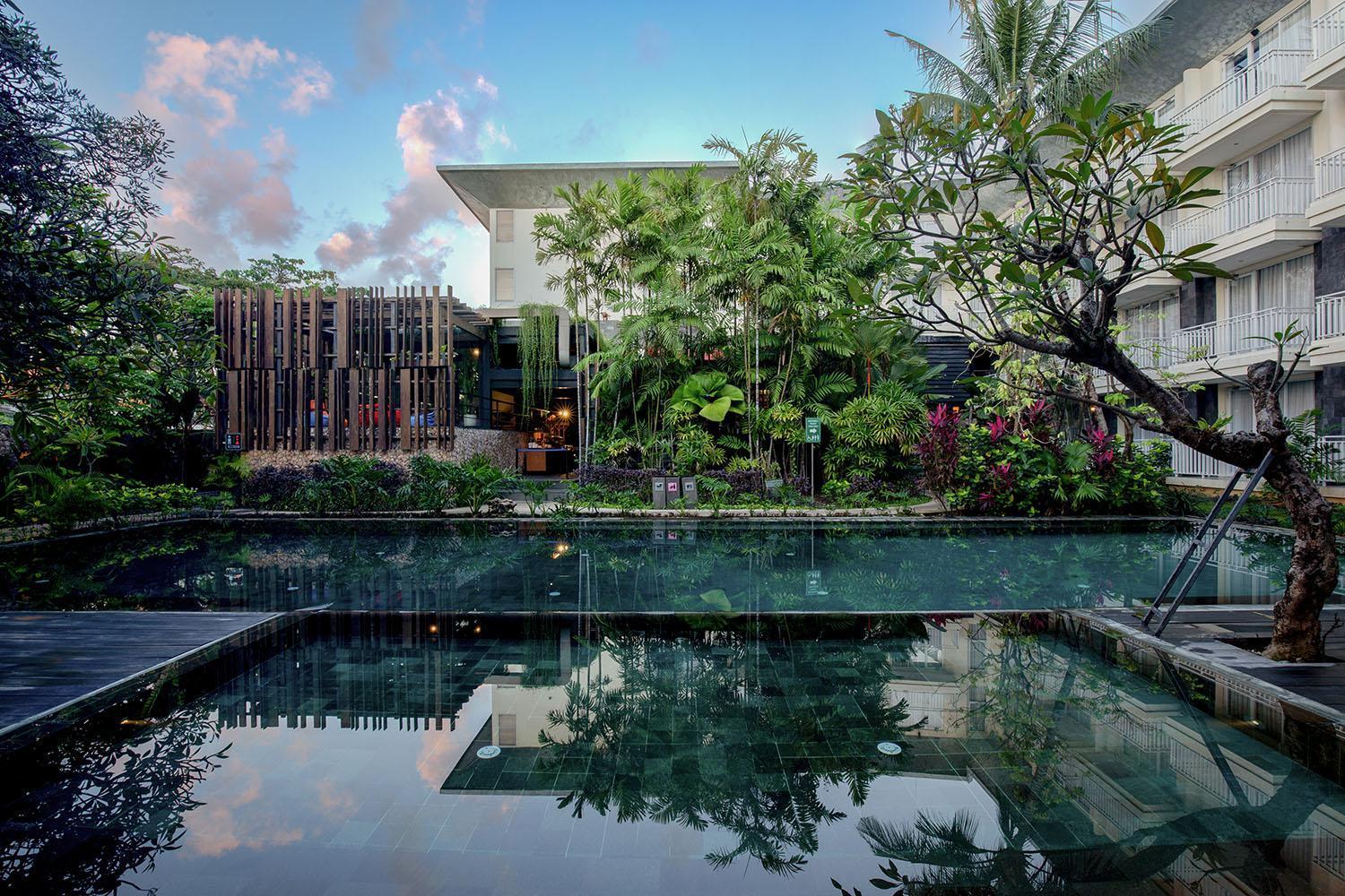 The 1O1 Bali Fontana Seminyak Hotel Legian  Exterior photo